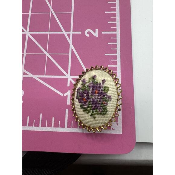 VTG Victorian Style Petit Point Brooch Hand Stitched Embroidered Violets Bouquet - Picture 5 of 6